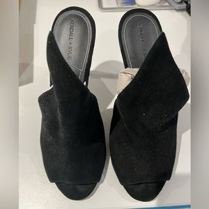 Kendall+Kylie heels 8.5